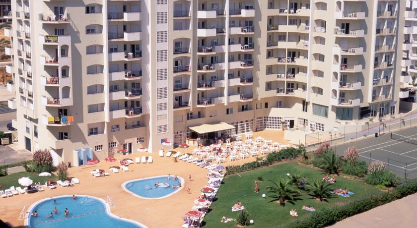 Apartahotel Flor Da Rocha 4*