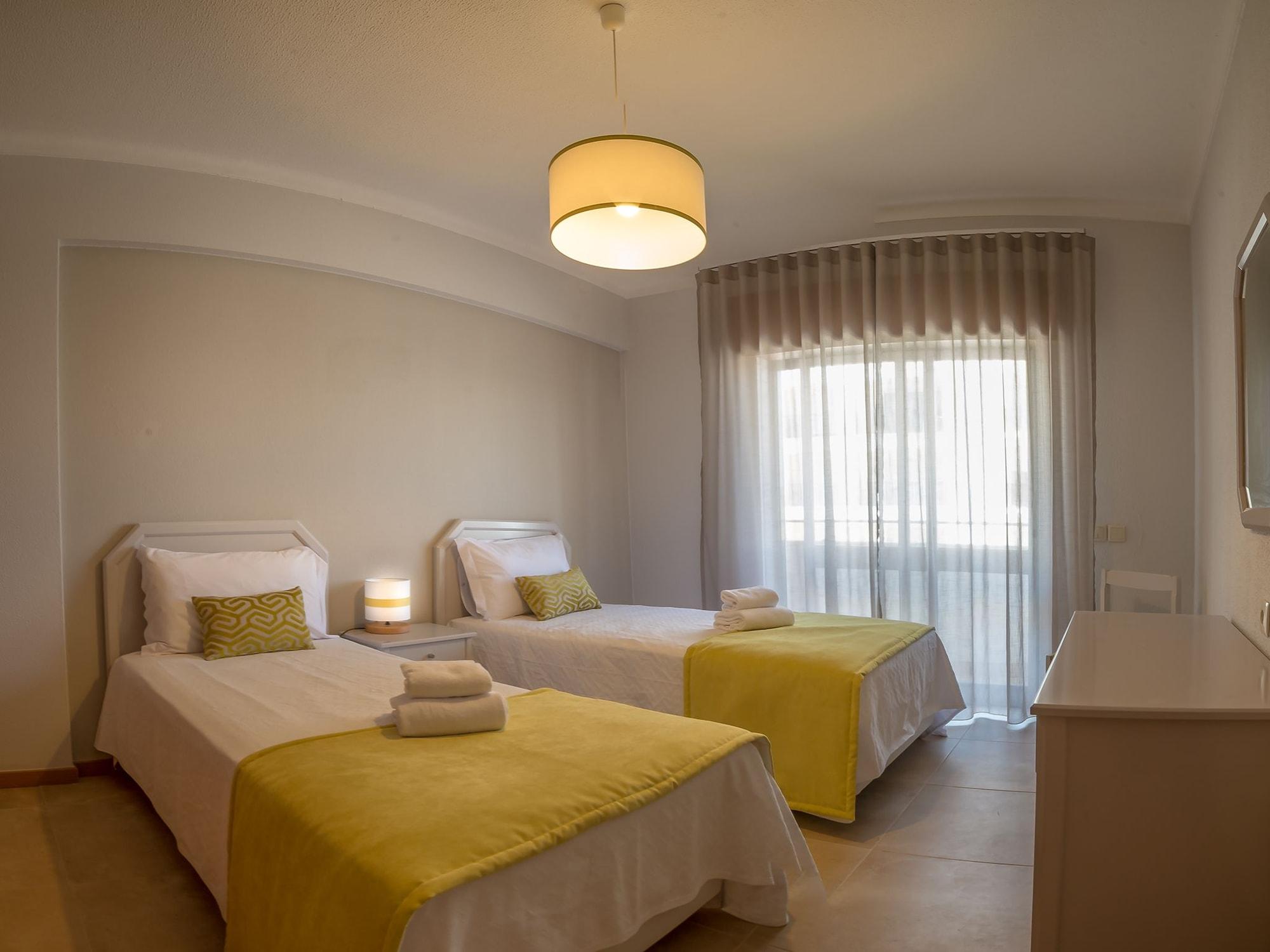 Apartahotel Flor Da Rocha