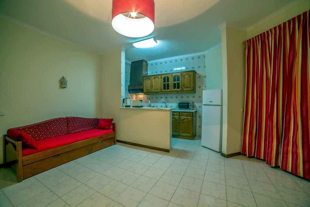 Apartahotel Flor Da Rocha 4*