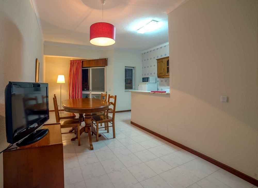 Apartahotel Flor Da Rocha