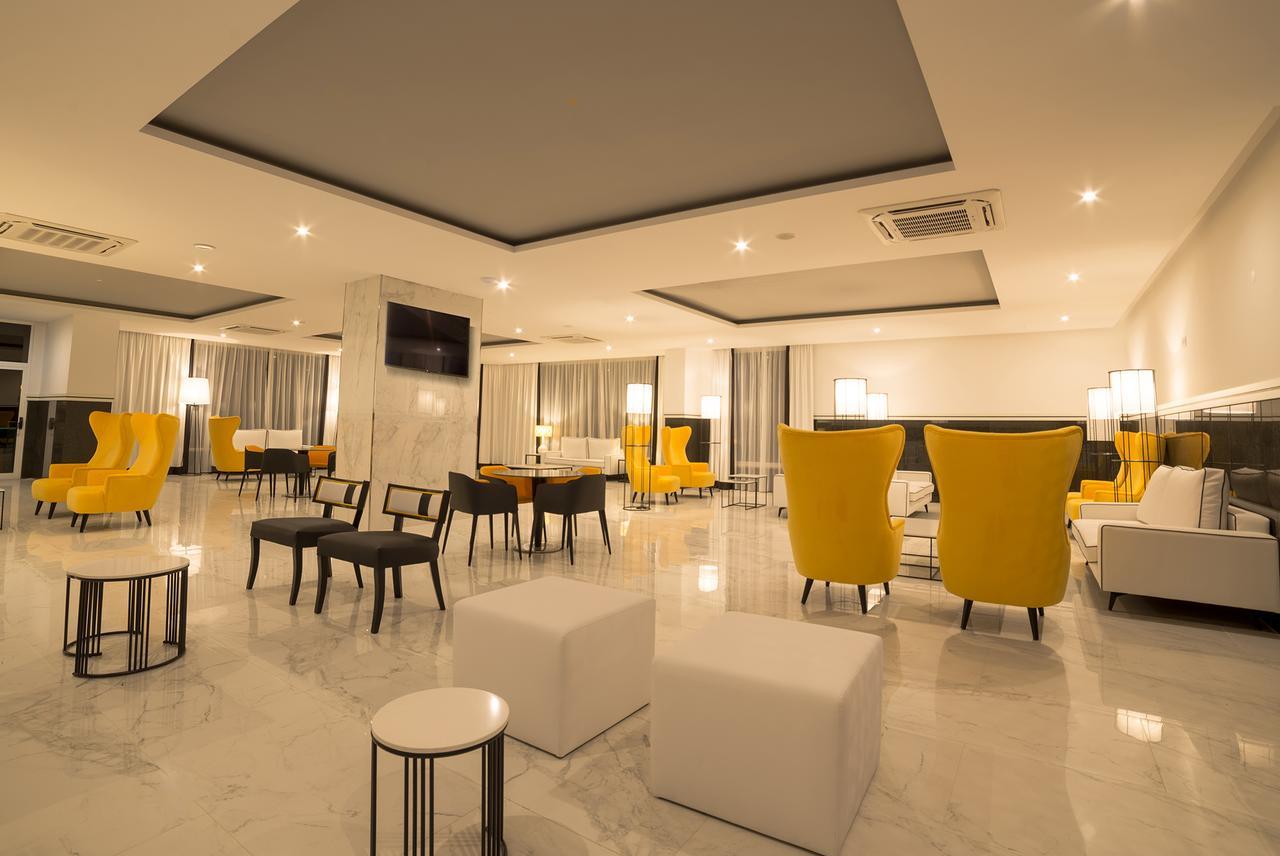 Flor Da Rocha Apartahotel 4*
