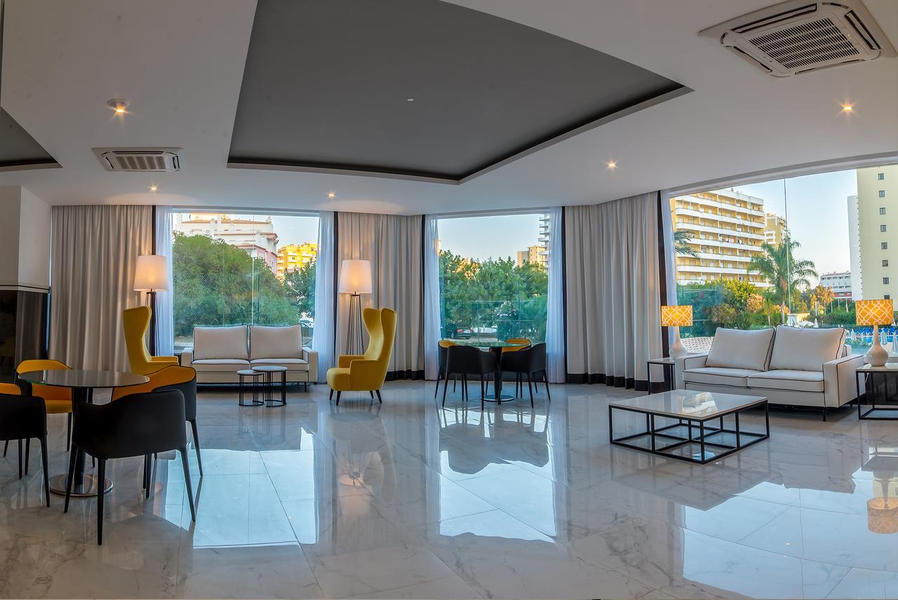 Flor Da Rocha Apartahotel