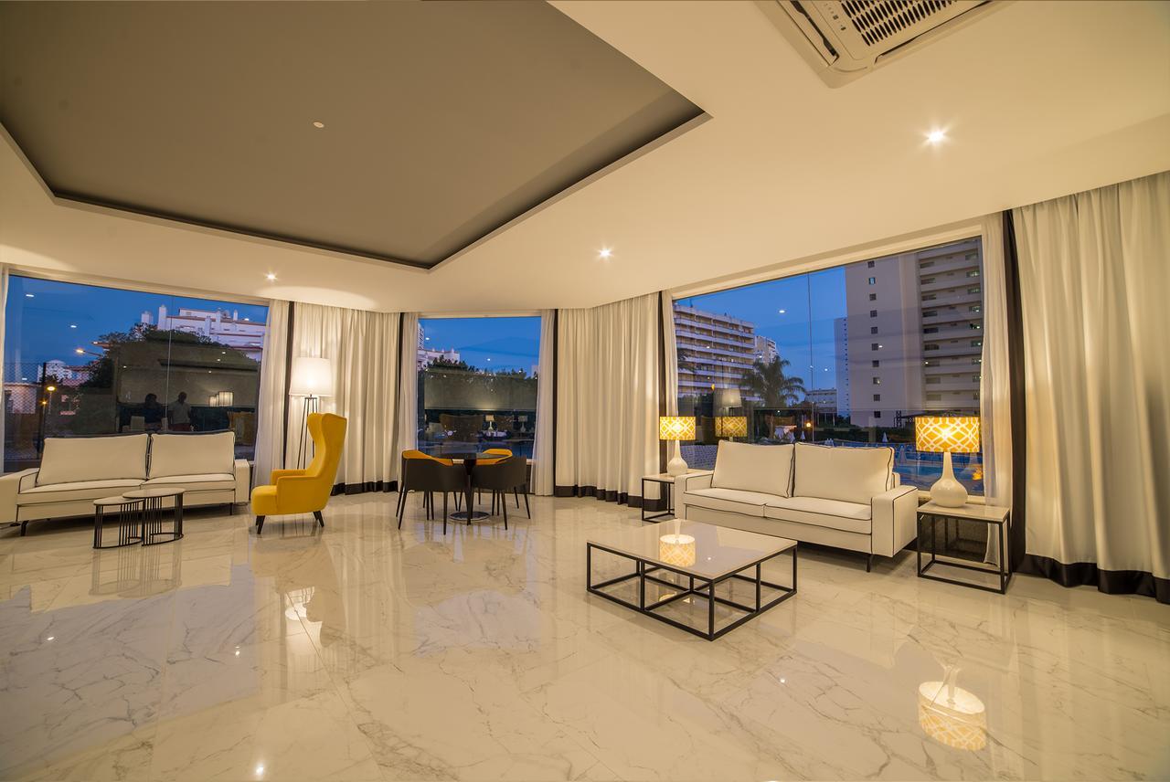 Apartahotel Flor Da Rocha